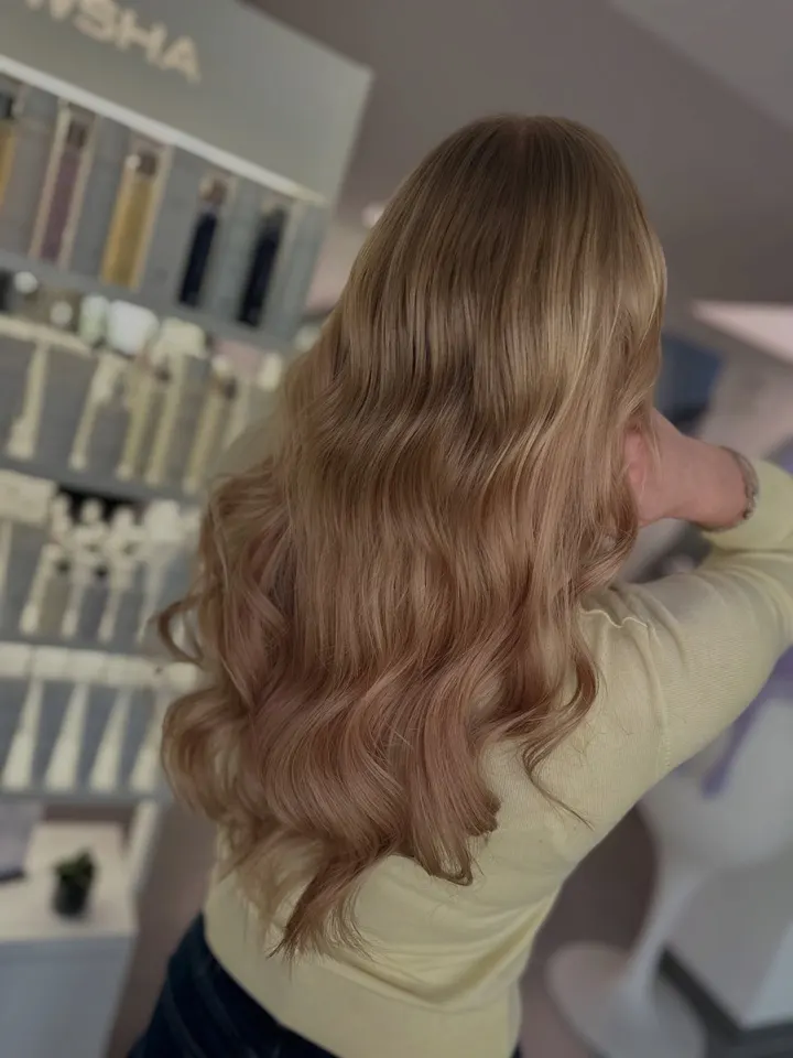 Tape Extensions aus unserem Salon