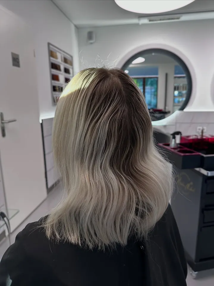 Vorher: Blonde Bob
